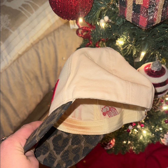 Buckle Cream and Brown 'Howdy' Hat - Picture 5 of 8